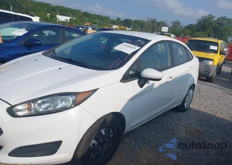 2015 Ford Fiesta S z USA, uszkodzony, nr VIN 3FADP4AJ2FM152630